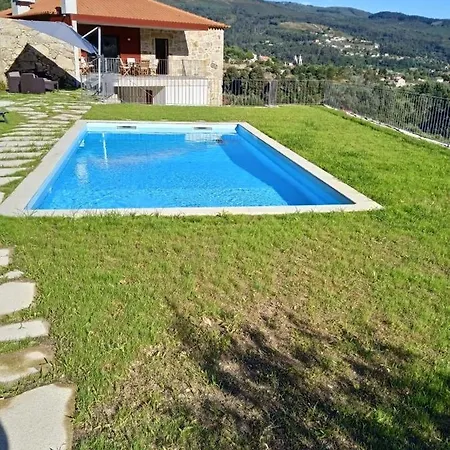 Casa Da Belina : Casa De Ferias Com Piscina, Labruja, 別荘 *