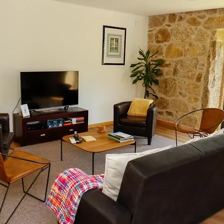 Casa Da Belina : Casa De Ferias Com Piscina, Labruja, * ポンテ・デ・リマ